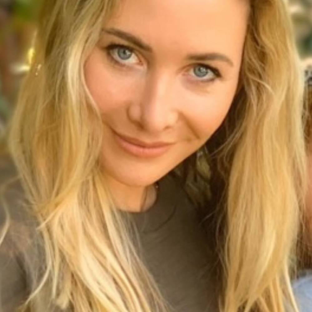 Meet your Posher, Lara